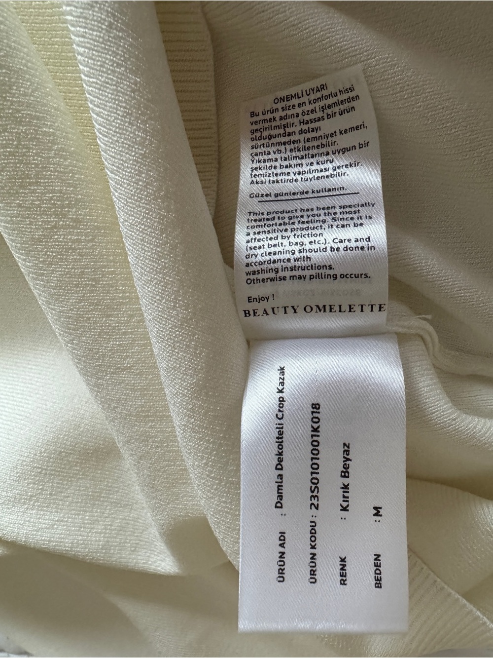 BEAUTY OMELETTE Off-White Teardrop-neckline Crop Top - Picture 5 of 9